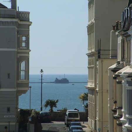 Lamplighter Guesthouse Plymouth Buitenkant foto